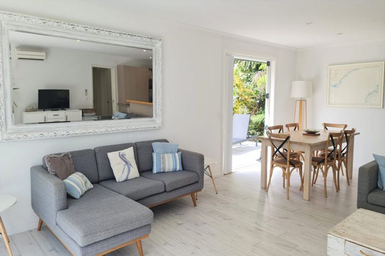 Photo of property in 221 Patons Rock Road, Patons Rock, Takaka, 7182