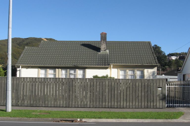 Photo of property in 106 Naenae Road, Naenae, Lower Hutt, 5011
