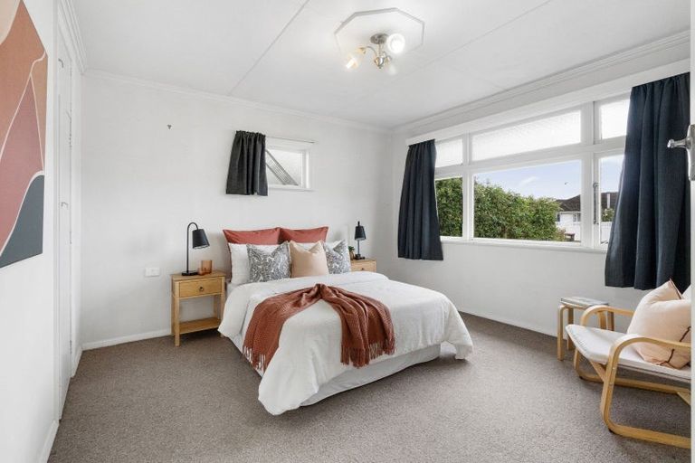 Photo of property in 12 Bowen Street, Levin, 5510