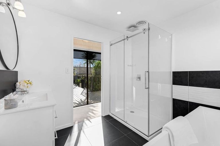 Photo of property in 33 Greenstone Place, Clover Park, Auckland, 2019