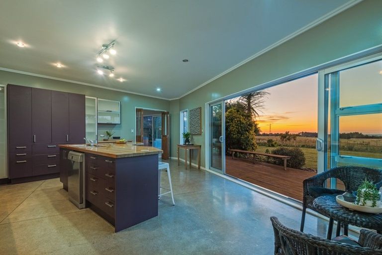 Photo of property in 53-55 Oram Drive, Turitea, Palmerston North, 4472