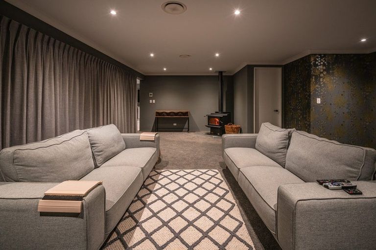 Photo of property in 17 Mistake Drive, Lake Tekapo, 7999