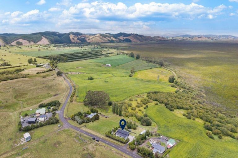 Photo of property in 780 Island Block Road, Island Block, Te Kauwhata, 3782