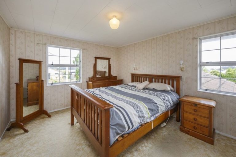 Photo of property in 33 Phillips Street, Sanson, 4817