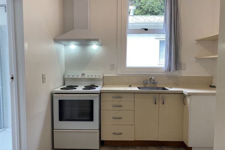 Photo of property in 165 Shakespeare Road, Bluff Hill, Napier, 4110