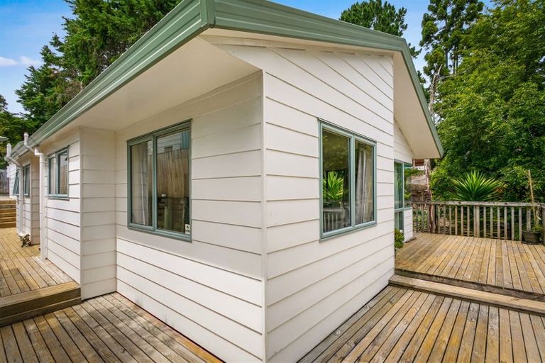 Photo of property in 3/14 Sungrove Rise, Sunnyvale, Auckland, 0612