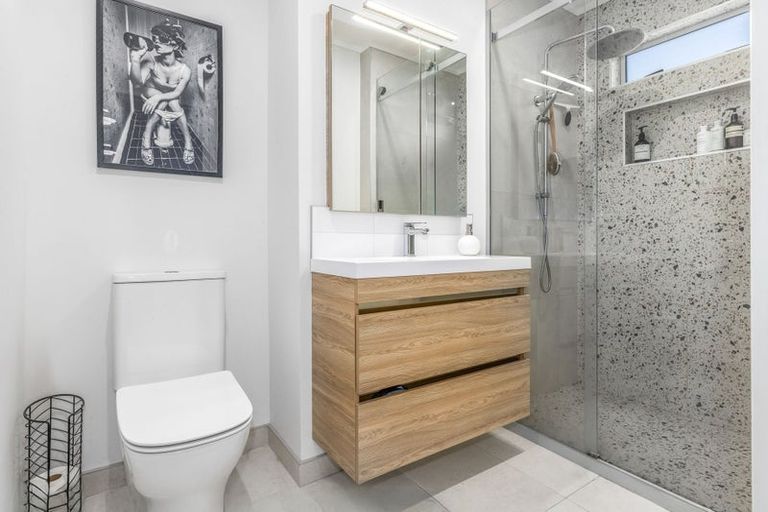 Photo of property in 4 Nuhaka Place, Paraparaumu Beach, Paraparaumu, 5032