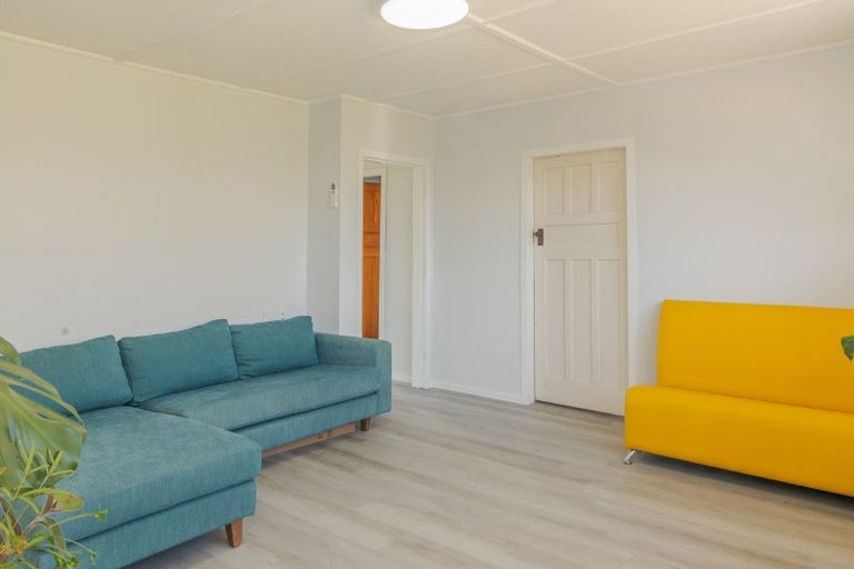 Photo of property in 4 Colvin Street, Westport, 7825