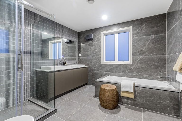 Photo of property in 19 Oak Manor Drive, Albany, Auckland, 0632