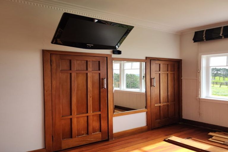 Photo of property in 177 Alf Access Road, Helensville, 0875