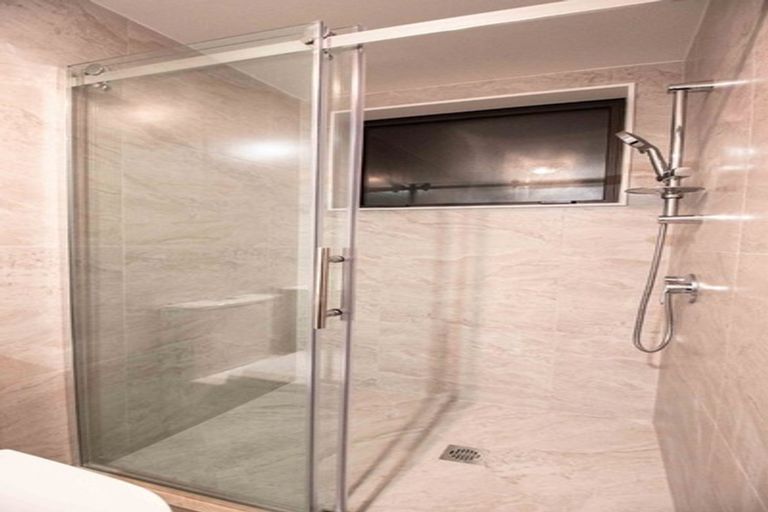 Photo of property in 24 Koroheke Road, Takanini, 2110