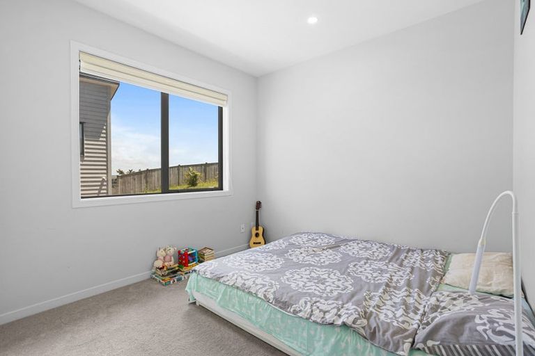 Photo of property in 11 Pacific Heights Road, Orewa, 0931