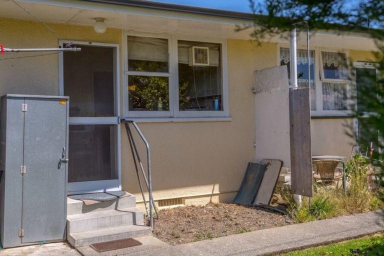 Photo of property in Cedarwood Flats, 8/15 Opaki Road, Lansdowne, Masterton, 5810