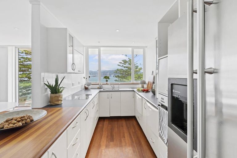 Photo of property in Oriana Apartments, 248 Oriental Parade, Oriental Bay, Wellington, 6011