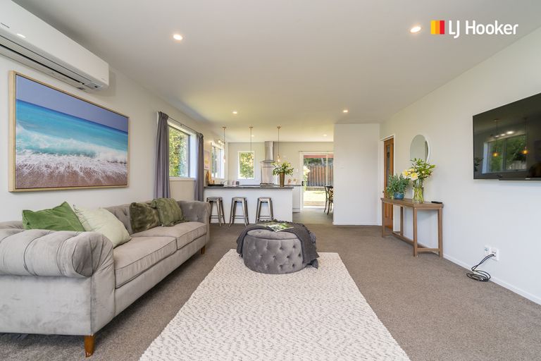 Photo of property in 40 Centennial Avenue, Helensburgh, Dunedin, 9010