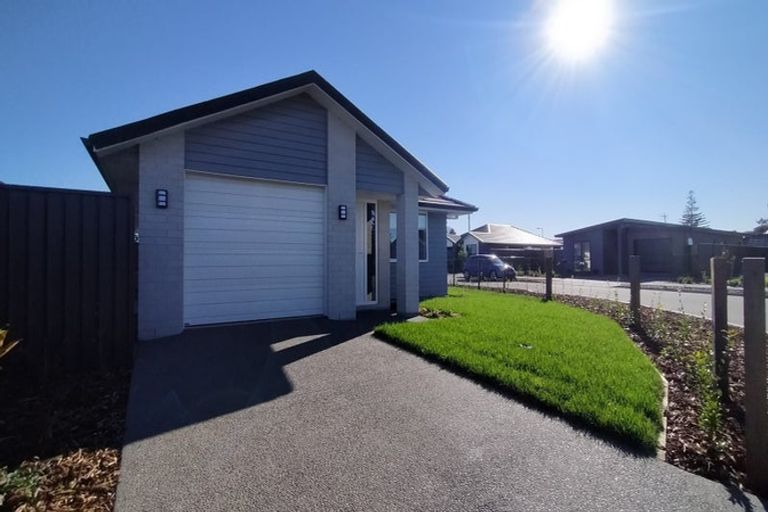 Photo of property in 4 Pioneer Crescent, Omokoroa, 3114