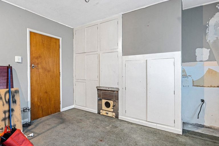 Photo of property in 80 Crofton Road, Harewood, Christchurch, 8051