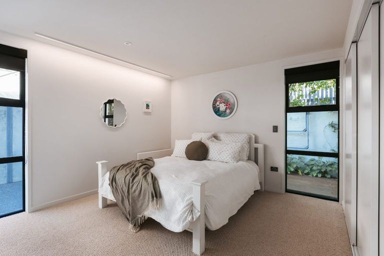 Photo of property in 87 Marine Parade, Mount Maunganui, 3116