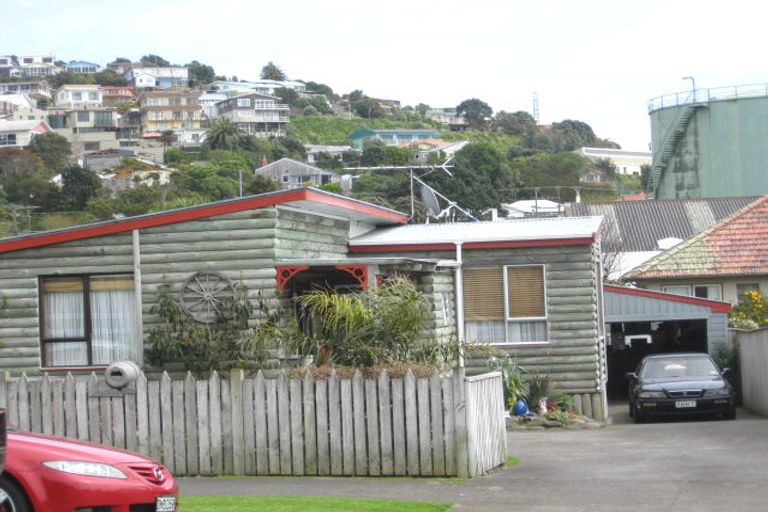 Photo of property in 30 Pioneer Road, Moturoa, New Plymouth, 4310