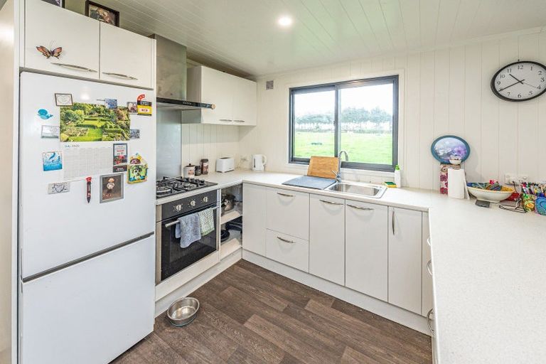 Photo of property in 218 Parahaki Road, Waverley, 4591