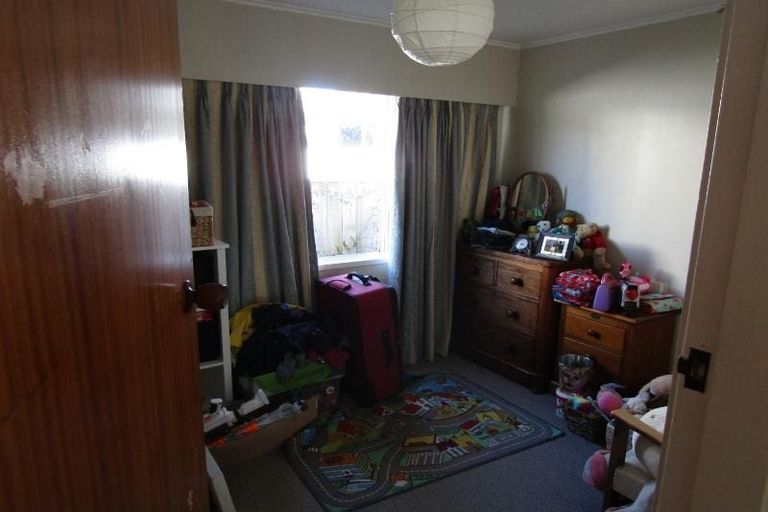 Photo of property in 69 Tamatea Road, Taupo, 3330
