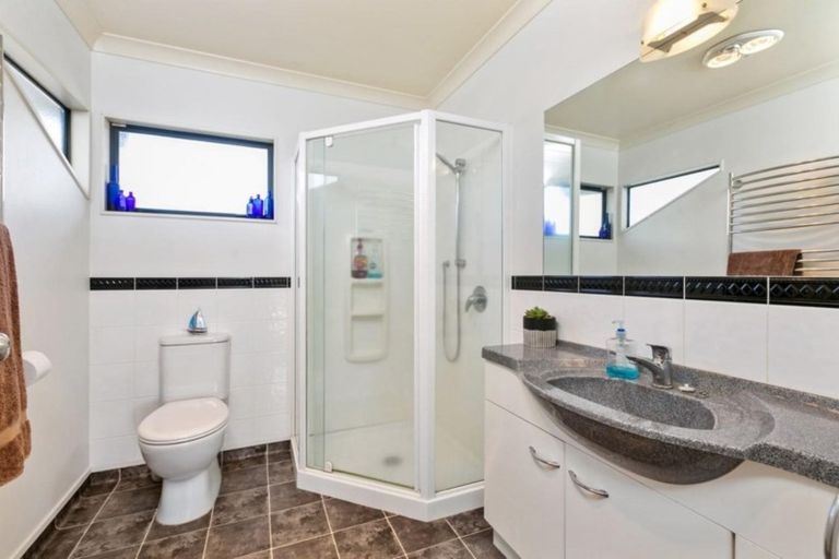 Photo of property in 8 Goodrich Close, Bethlehem, Tauranga, 3110