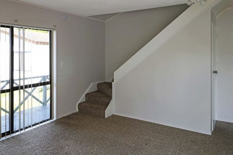 Photo of property in 16a Jasmine Grove, Maungaraki, Lower Hutt, 5010