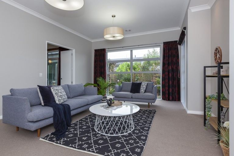Photo of property in 9 Otupoa Way, Paraparaumu, 5032