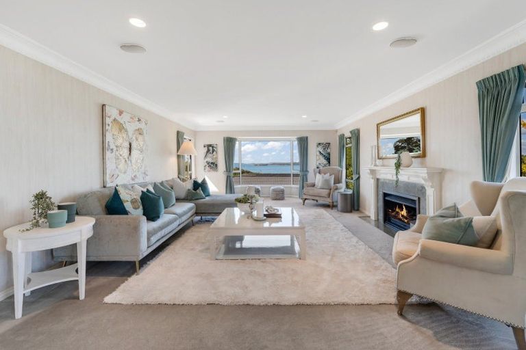 Photo of property in 1 Page Point, Mellons Bay, Auckland, 2014