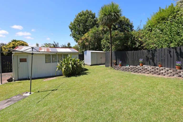Photo of property in 3 Tracey Terrace, Te Atatu South, Auckland, 0602