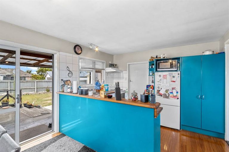 Photo of property in 6 Soberton Street, Aranui, Christchurch, 8061