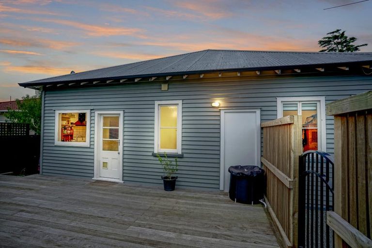 Photo of property in 152 Lincoln Road, Addington, Christchurch, 8024