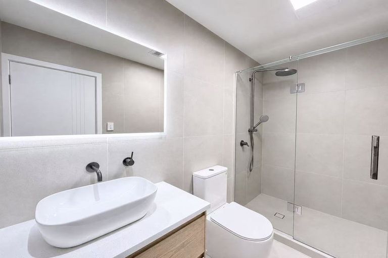 Photo of property in 9a Tangelo Place, Bucklands Beach, Auckland, 2012