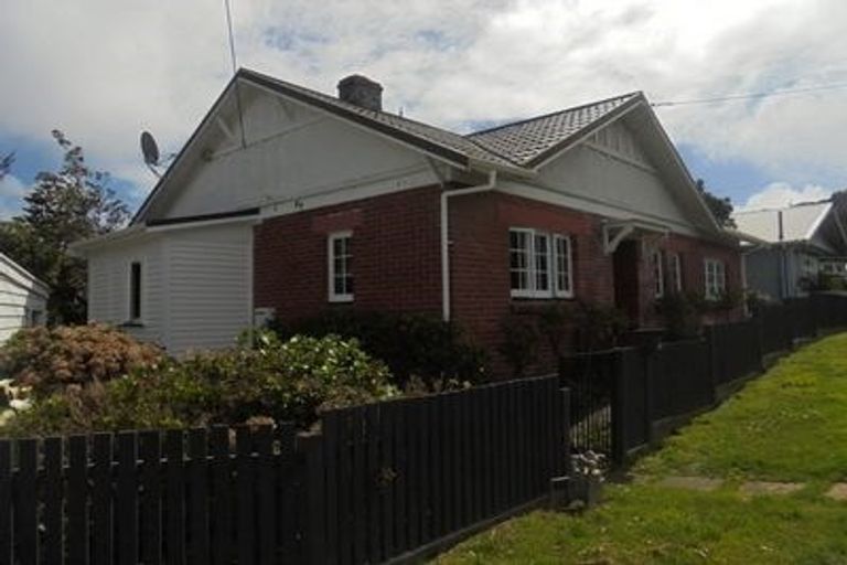 Photo of property in 7 Pembroke Road, Northland, Wellington, 6012