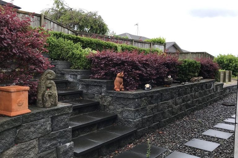 Photo of property in 12 Raddington Way, Huntington, Hamilton, 3210