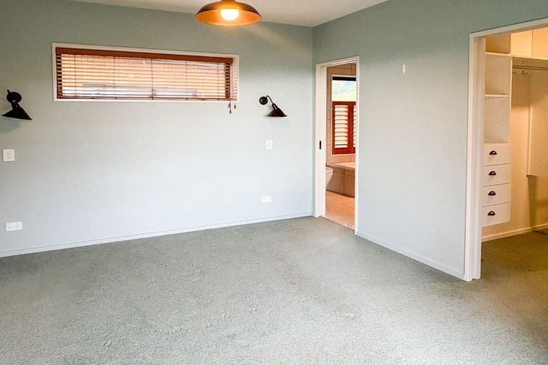 Photo of property in 12 Hollybank Lane, Allandale, Lyttelton, 8971