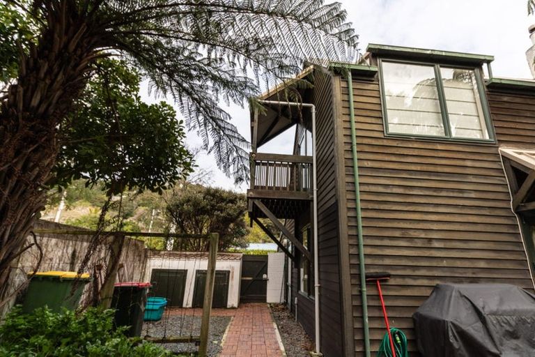 Photo of property in 2a Pitoitoi Road, Days Bay, Lower Hutt, 5013