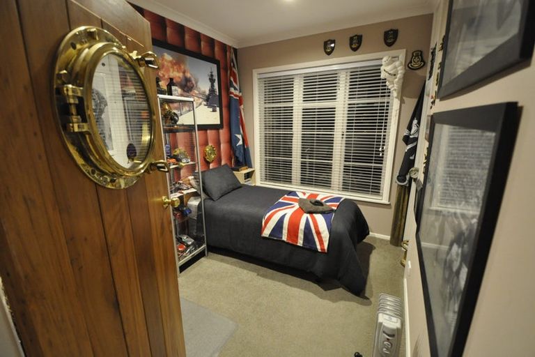 Photo of property in 28 Oxford Street, Martinborough, 5711