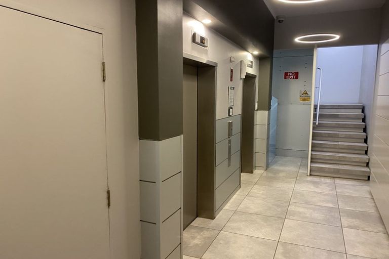 Photo of property in Gerondis Bldg Apartments, 304/60 Willis Street, Wellington Central, Wellington, 6011