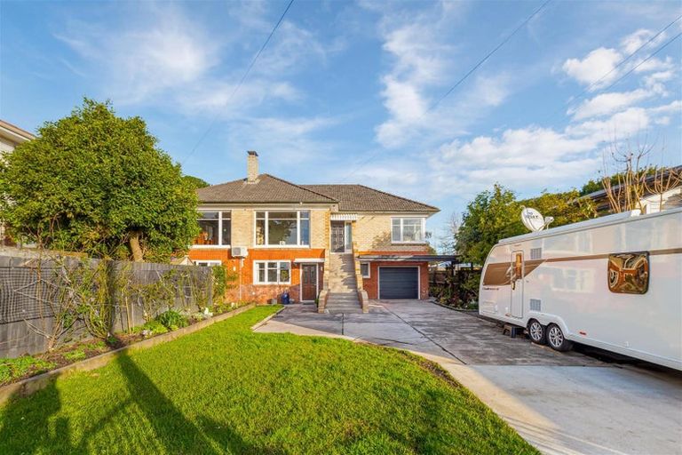 Photo of property in 7 Waterfront Road, Mangere Bridge, Auckland, 2022