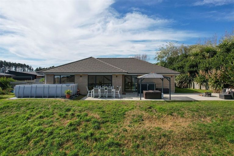 Photo of property in 10 Aqua Way, Paraparaumu, 5032
