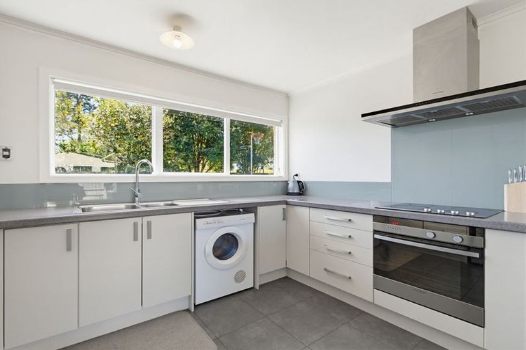 Photo of property in 2 Awatea Terrace, Lynmore, Rotorua, 3010