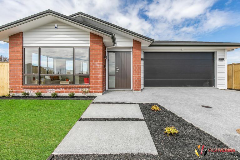 Photo of property in 22 Rauaruhe Road, Karaka, Papakura, 2113