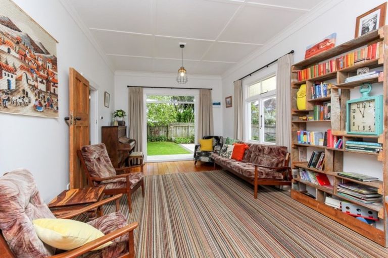 Photo of property in 372a Carrington Street, Upper Vogeltown, New Plymouth, 4310