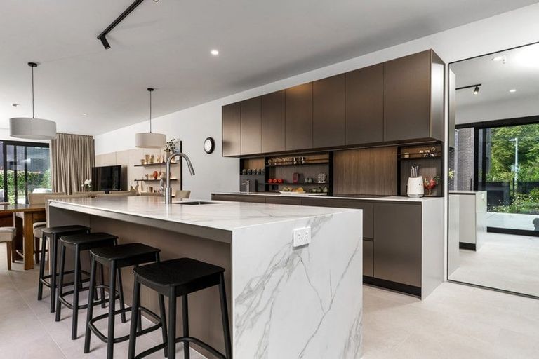 Photo of property in 25 Carlton Mill Road, Merivale, Christchurch, 8014