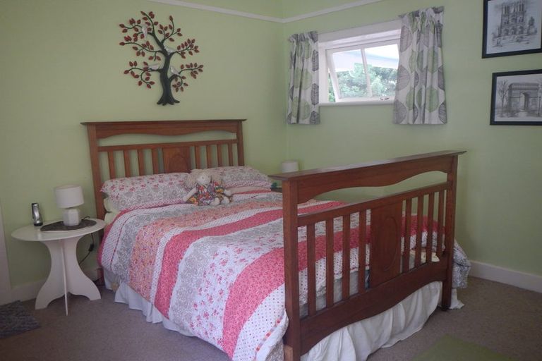 Photo of property in 7 Calico Line, Marton, 4710