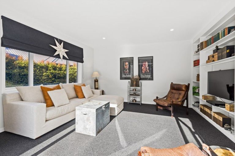 Photo of property in 32 Awanui Crescent, Matakana, 0985