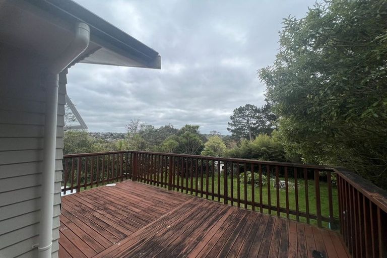 Photo of property in 11 Holt Avenue, Torbay, Auckland, 0630