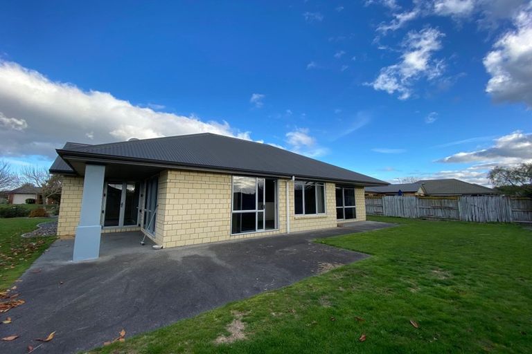Photo of property in 19 Innswood Place, Rototuna North, Hamilton, 3210