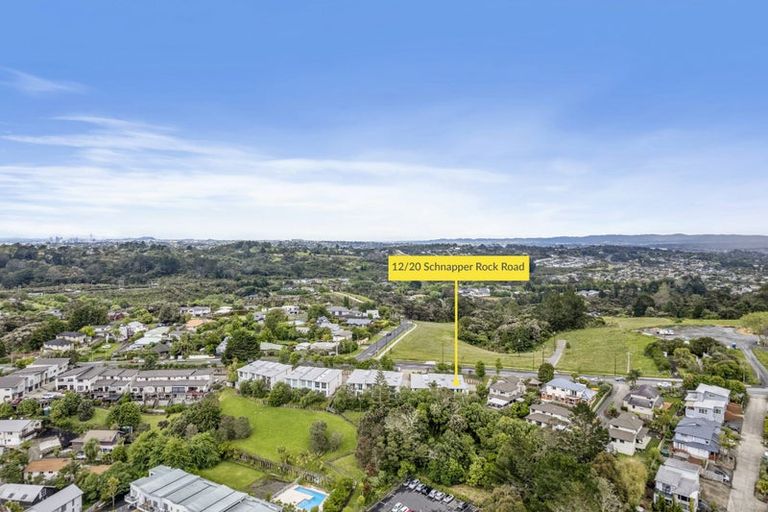Photo of property in 12/20 Schnapper Rock Road, Schnapper Rock, Auckland, 0632